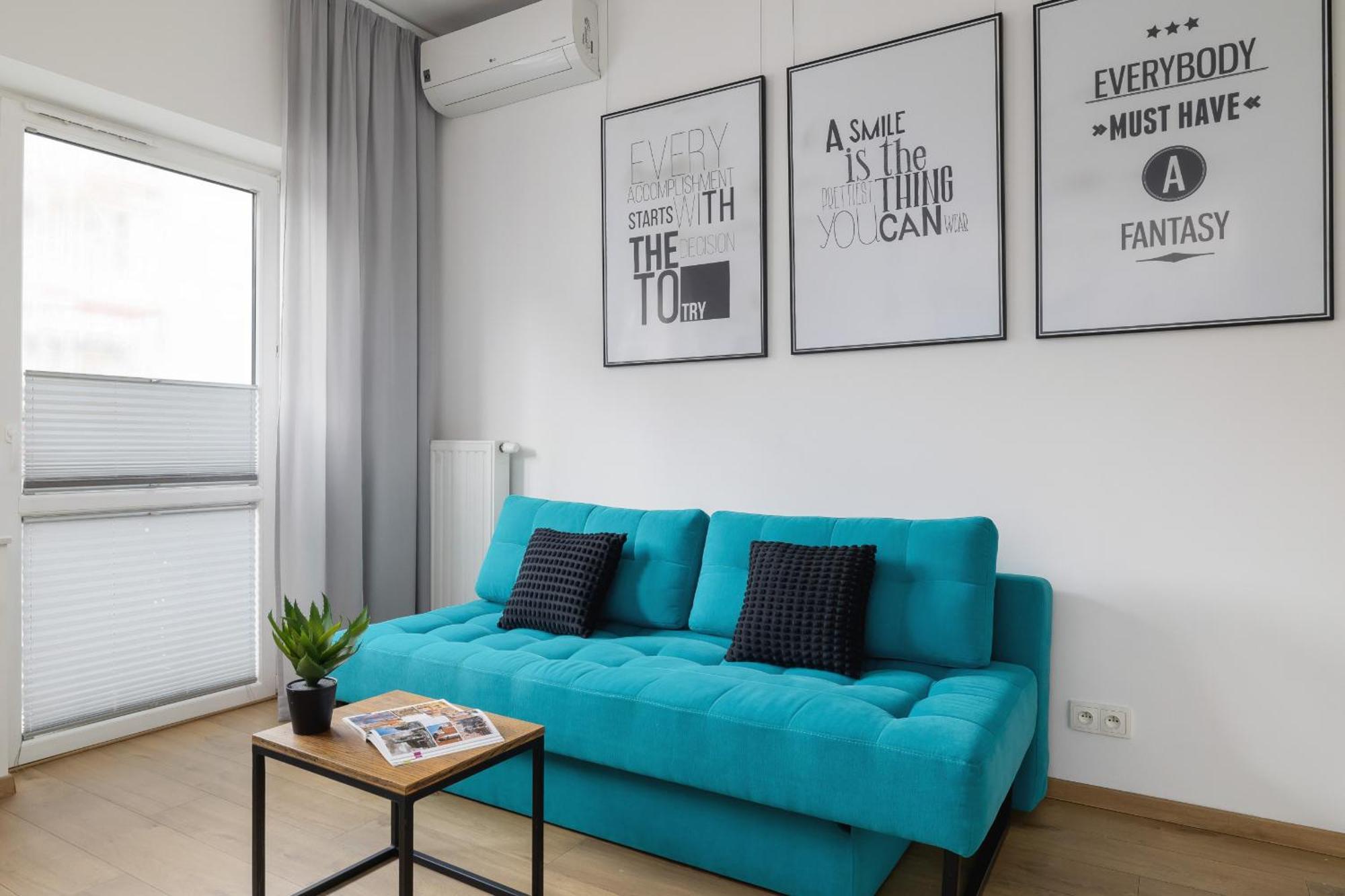 Turquoise Studio With Balcony & Air Conditioning By Renters * Krakau